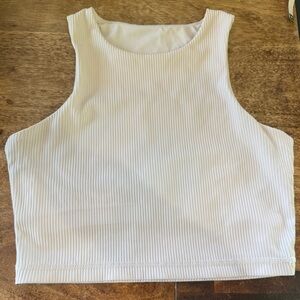 Musesonly. White Ribbed Croptop w/Shelf Bra. Size small.